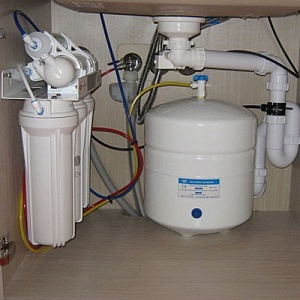 Обратный осмос Ecvols RO-55M, 6 ступеней очистки, минерализатор, без помпы, бак 10л,200 л/сутки