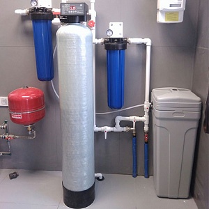 Комплексная система очистки воды AQUACHIP-B+ 1054 (auto), Потребители: до 4 чел., сброс 200л